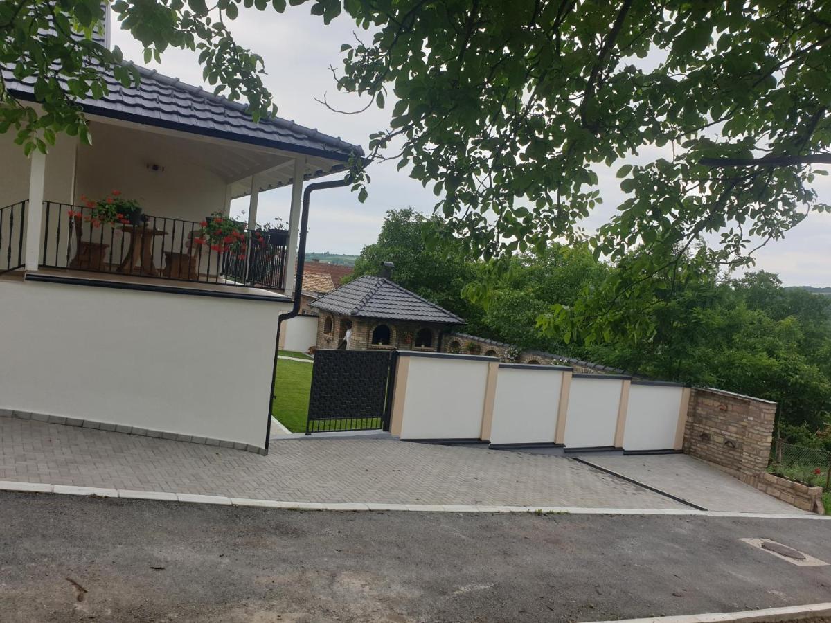 Apartmani Kruna Vrdnik Luaran gambar