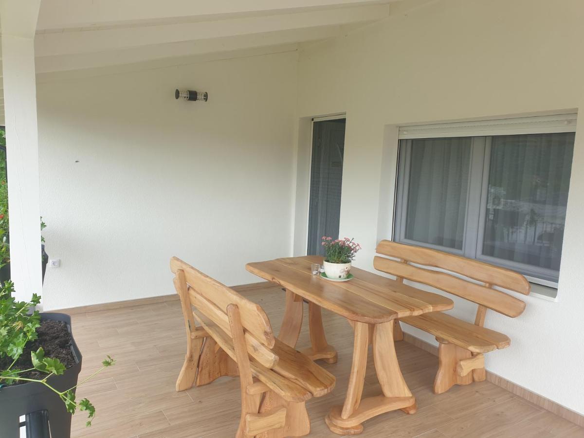 Apartmani Kruna Vrdnik Luaran gambar